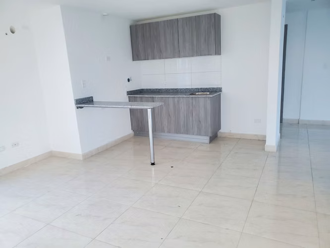 ESTRENE APARTAMENTO FRENTE AL MAR - Imagen 8