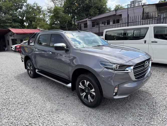 Mazda BT-50 2022 - Imagen 2