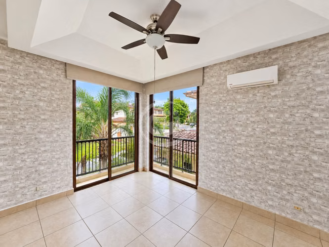 Venta Embassy Club Cómoda Casa Unifamiliar 4 hab. Precio de Oportunidad. - Imagen 13