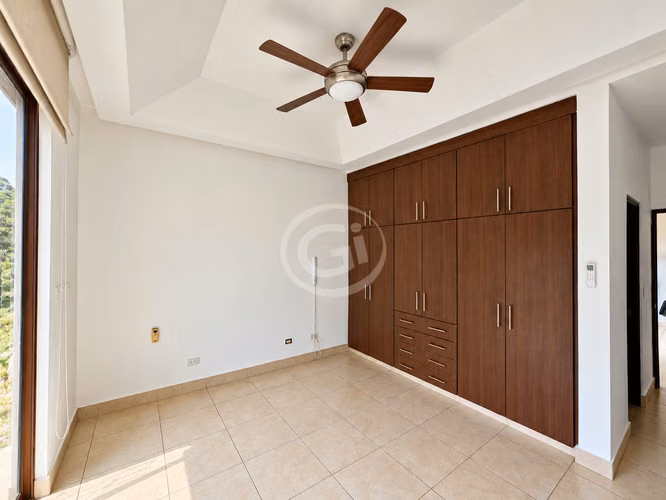 Venta Embassy Club Cómoda Casa Unifamiliar 4 hab. Precio de Oportunidad. - Imagen 15