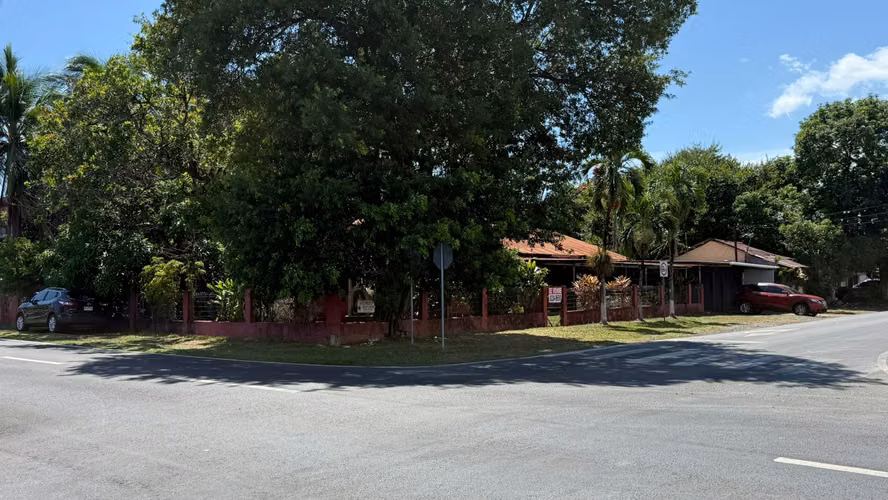 VENTA CASA + TERRENO EN EL CORAZON DE DAVID - Imagen 6