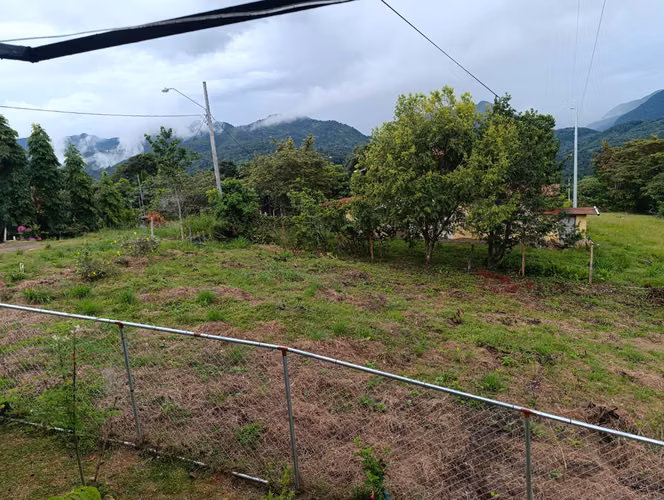 TERRENO CON VISTA A LAS MONTAÑAS EN VENTA EN SANTA FE, VERAGUAS, PANAMÁ - Imagen 4