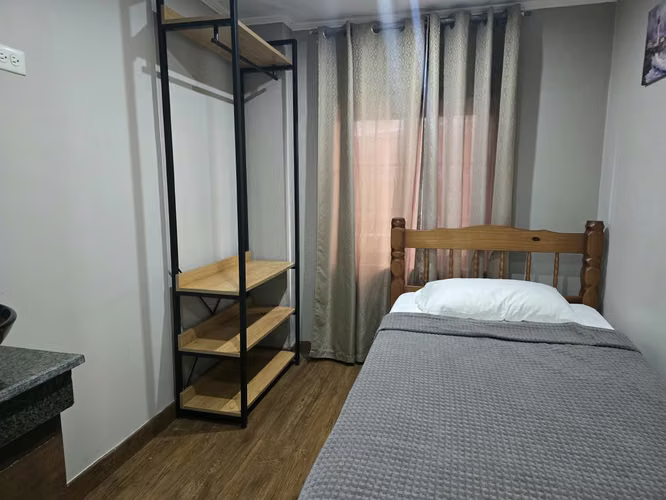 Habitación privada e independiente en Casa Rica
