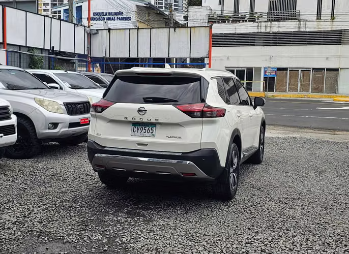 Nissan X-Trail PLATINUM  - Imagen 5