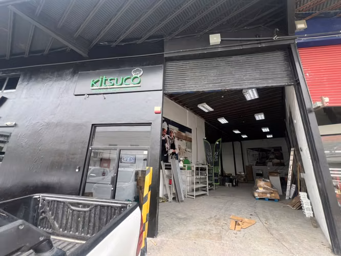 ALQUILER DE GALERA EN PARQUE INDUSTRIAL COSTA DEL ESTE 853m² ELEVADOR DE CARGA