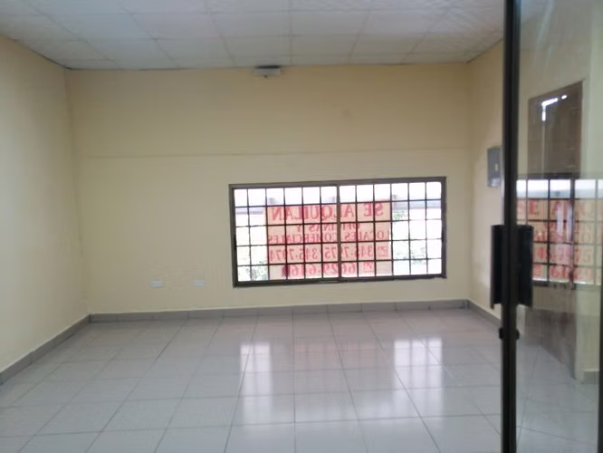 PLAZA LAS PALMAS, ALQUILA LOCALES COMERCIALES PLANTA ALTA B/. 250.00 MAS ITBM - Imagen 2