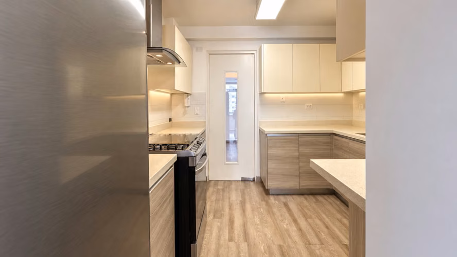 Vive a pasos de la Cinta Costera | PH Balboa Bay, Bella Vista | US$305,000 (JL) - Imagen 10