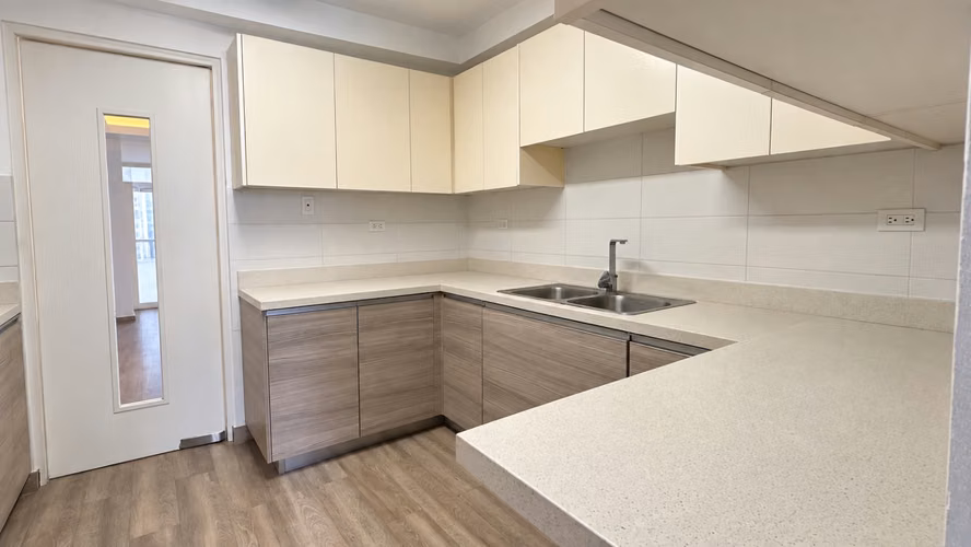 Vive a pasos de la Cinta Costera | PH Balboa Bay, Bella Vista | US$305,000 (JL) - Imagen 9