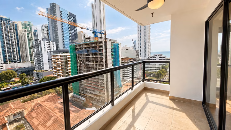 Vive a pasos de la Cinta Costera | PH Balboa Bay, Bella Vista | US$305,000 (JL) - Imagen 4