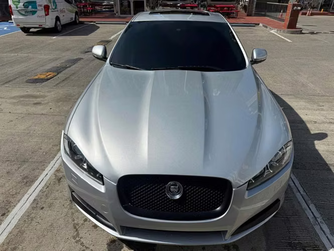 Jaguar XF 2.0 Turbo 2013 EXCELENTE CONDICIONES 