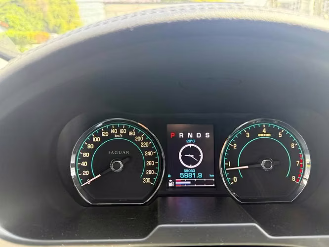 Jaguar XF 2.0 Turbo 2013 EXCELENTE CONDICIONES 