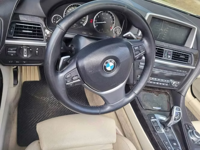 BMW 640 Descapotable 2011 BAJO KILOMETRAJE  - Imagen 9