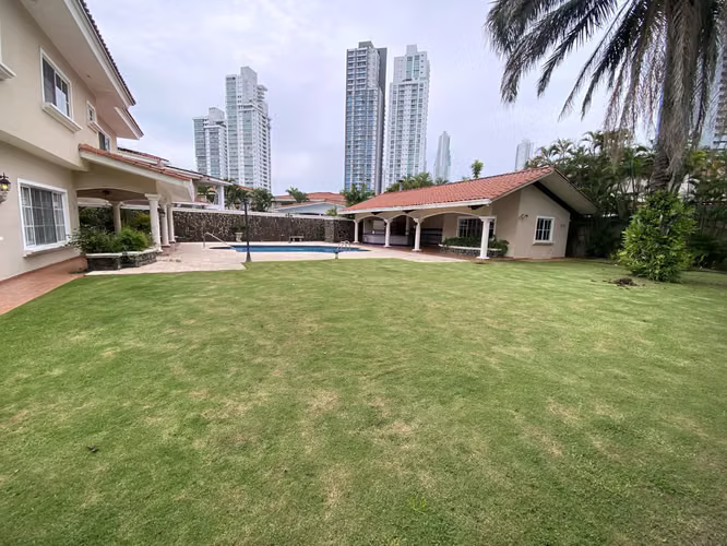 272200. Se alquila increible casa con 6 recámaras, 1.259m terreno, piscina - Imagen 11