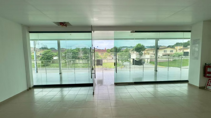 Venta de Local Comercial en Condado del Rey, Condado Mall. EL