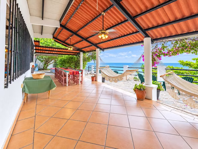 Casa en Venta con Acceso Directo a la Playa en Playa Corona - Imagen 15