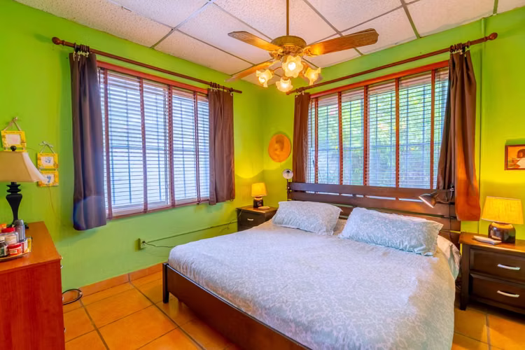 Casa en Venta con Acceso Directo a la Playa en Playa Corona - Imagen 4