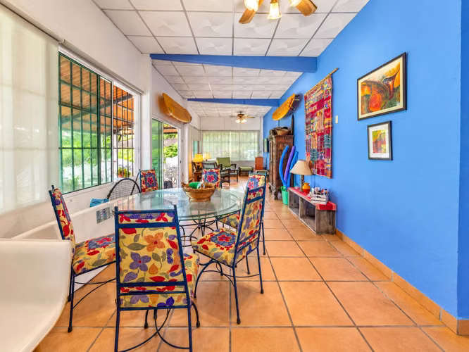 Casa en Venta con Acceso Directo a la Playa en Playa Corona - Imagen 2