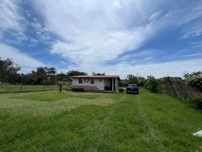 LINDA CASA DENTRO DEL CLUB DE GOLF DE CORONADO - Imagen 17