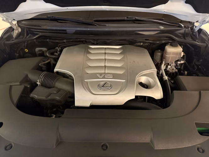 LEXUS LX 570 - Imagen 17