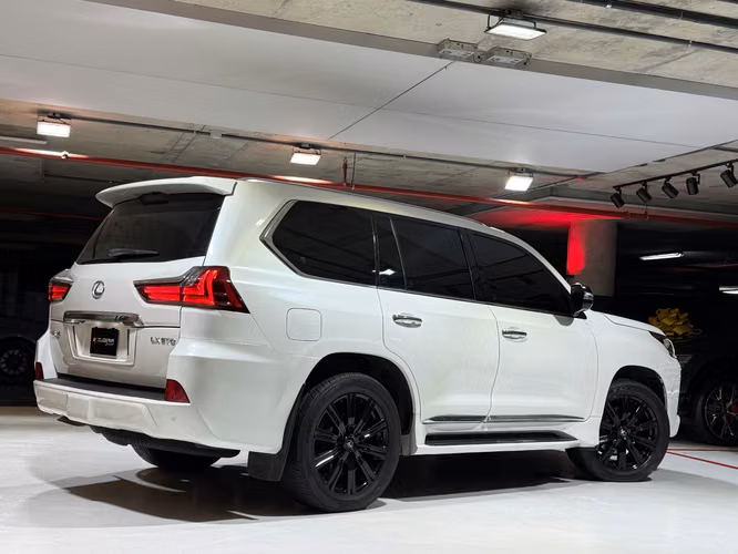 LEXUS LX 570 - Imagen 6