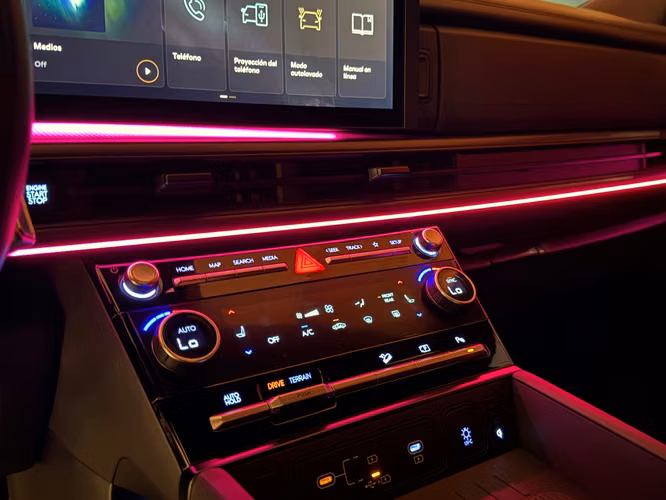 HYUNDAI SANTA FE CALLIGRAPHY HTRAC 2026 - Imagen 11