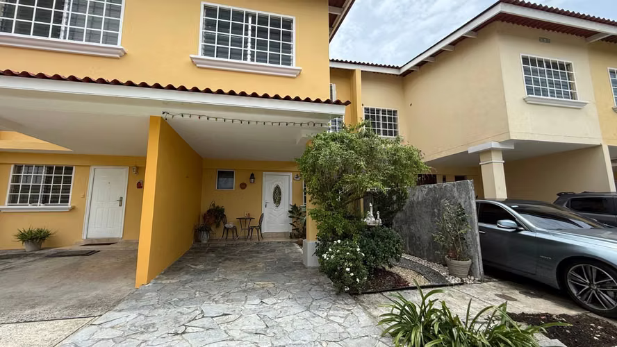 Casa en Alquiler en Praderas de San Antonio - JS