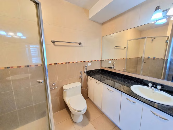 Bayfront Tower · 98 m² · 1 Habitación · Vista a la Bahía