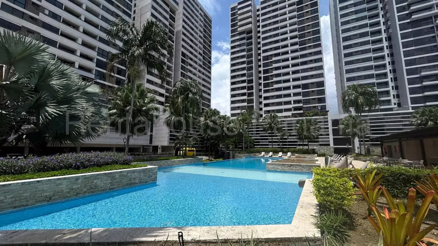 SE VENDE APARTAMENTO EN CONDADO DEL REY LA27-1144
