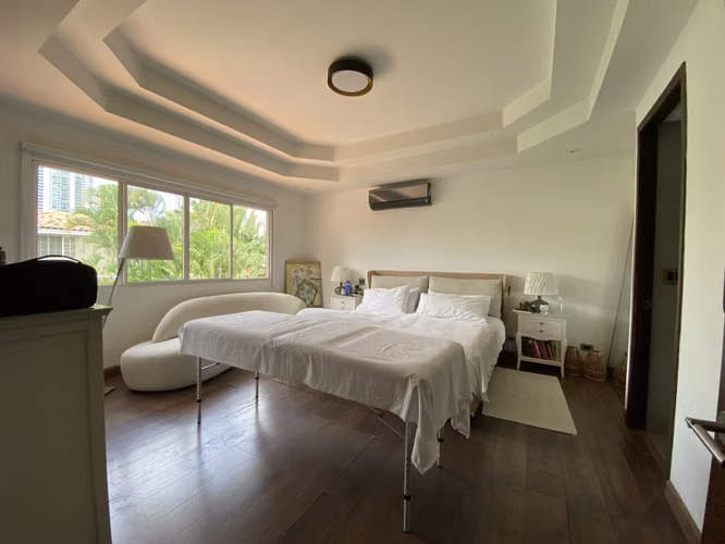 CASA UNIFAMILIAR REFORMADA CON PISCINA PRIVADA