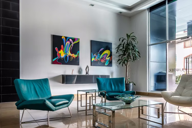 Alquilo apartamento en San Francisco, 2 recamaras, Semi-amoblado, 95m2.