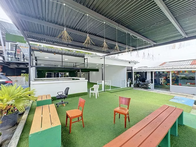 Alquiler de local en San Francisco – Plaza Container - Imagen 2