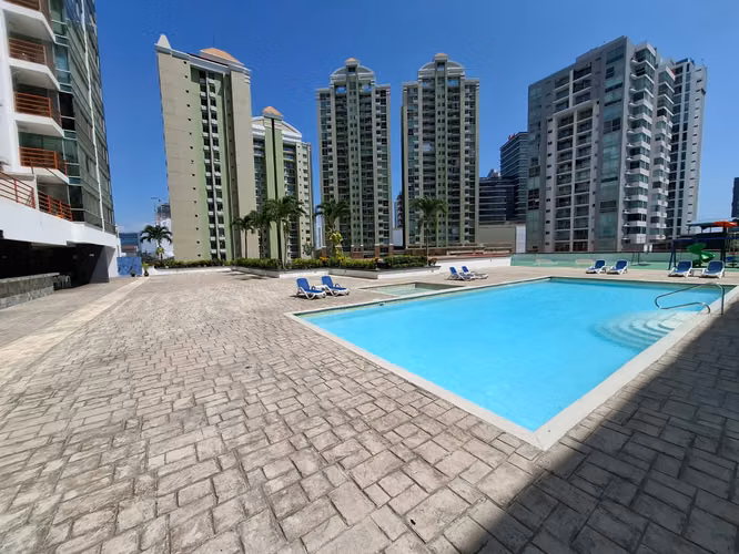 Venta de Apartamento en Costa del Este, PH Sol del Este.