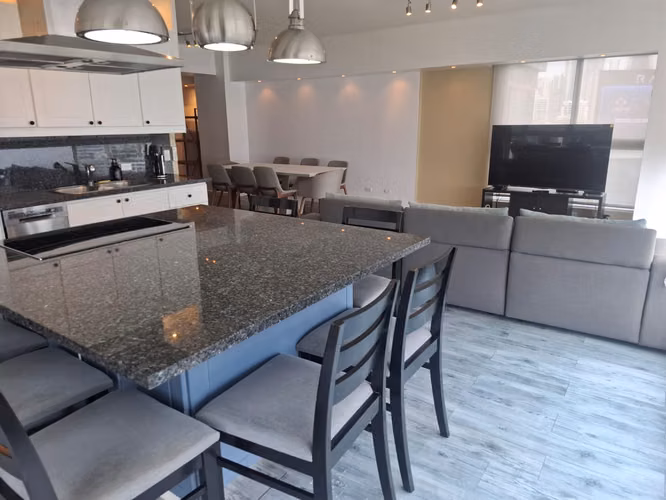 ALQUILO APARTAMENTO EN AVE, BALBOA, AMOBLADO, 2 RECAMARAS, VISTA AL MAR, 140M2.