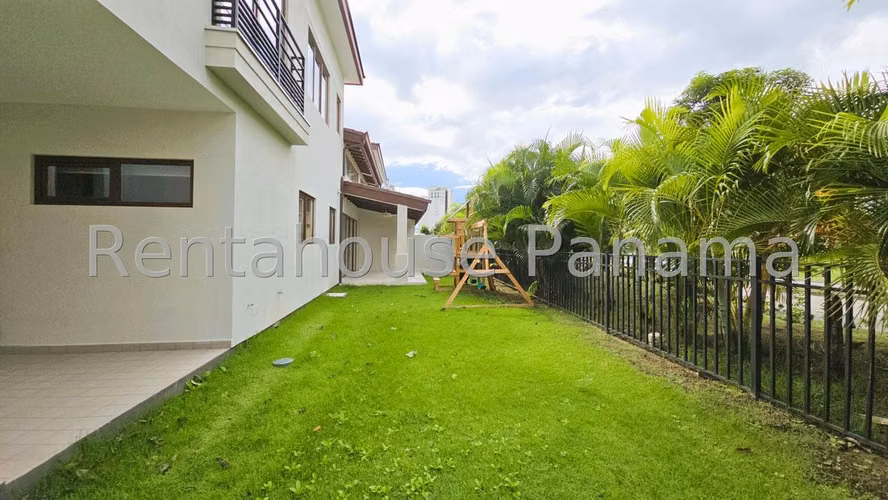 Alquiler Casa 3 Recamaras 318 m2 Santa Maria Country Club - ALYC 27-1978 - Imagen 4