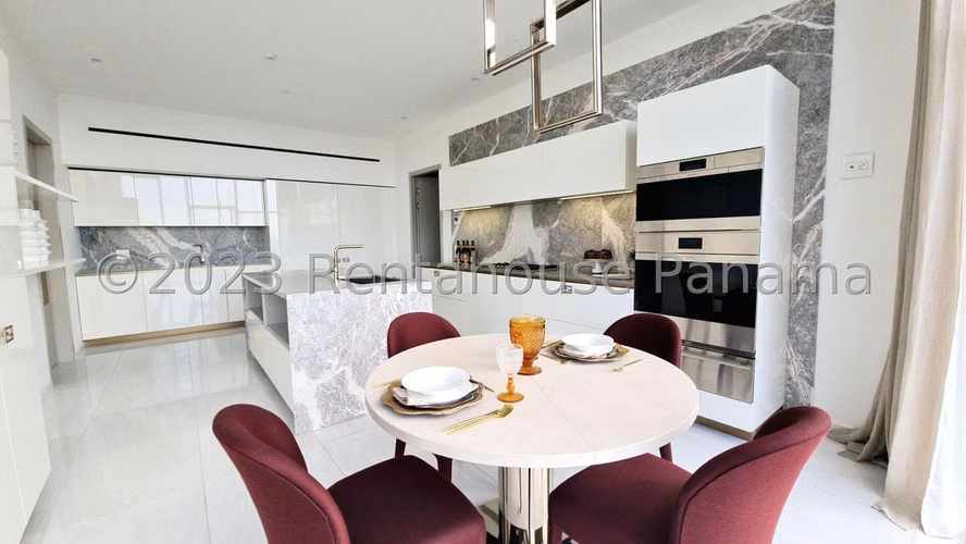 Alquiler Apartamento 3 Recamaras 397 m2 Santa Maria Country Club Torre de Lujo