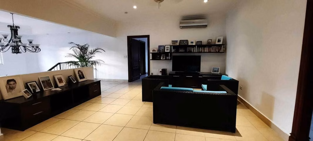 Venta de Casa en Costa del Este, Residencial Costa de las Perlas  22LGG8044