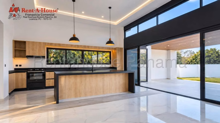 Venta Casa Las Tablas - YD