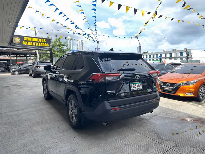 Toyota RAV4 2025