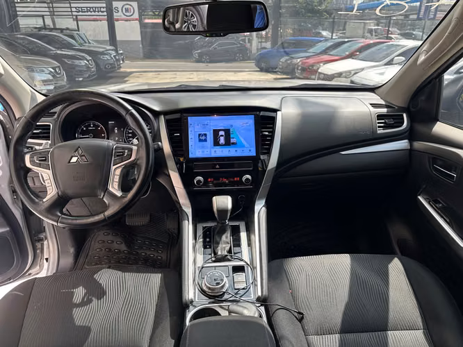 Mitsubishi Montero Sport 2023 - Imagen 9