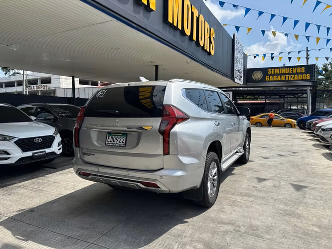 Mitsubishi Montero Sport 2023 - Imagen 4