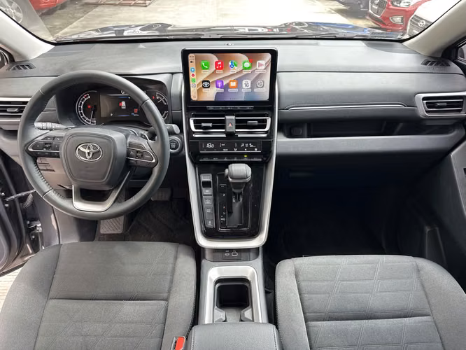 Toyota Innova 2024