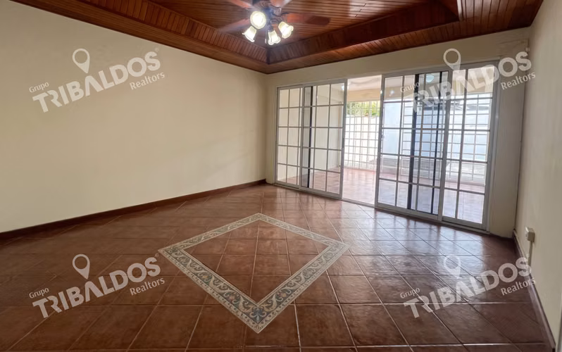 Venta o Alquiler de Casa en Campo Lindbergh