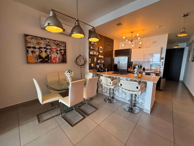 AVENIDA BALBOA 2REC 2 BAÑOS VISTA AL MAR $1650 - Imagen 4