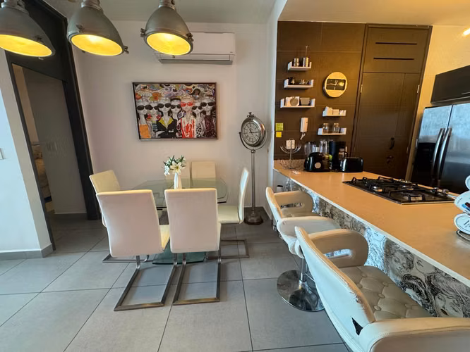 AVENIDA BALBOA 2REC 2 BAÑOS VISTA AL MAR $1650 - Imagen 5