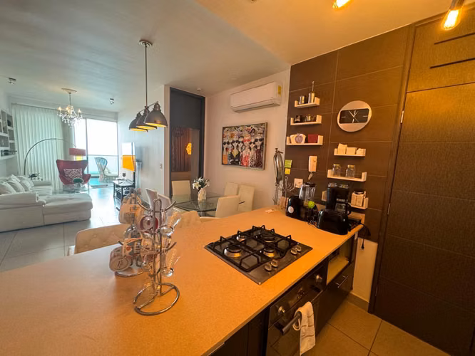 AVENIDA BALBOA 2REC 2 BAÑOS VISTA AL MAR $1650 - Imagen 3