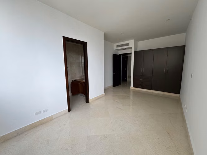 Alquiler de Apartamento, PH The Point