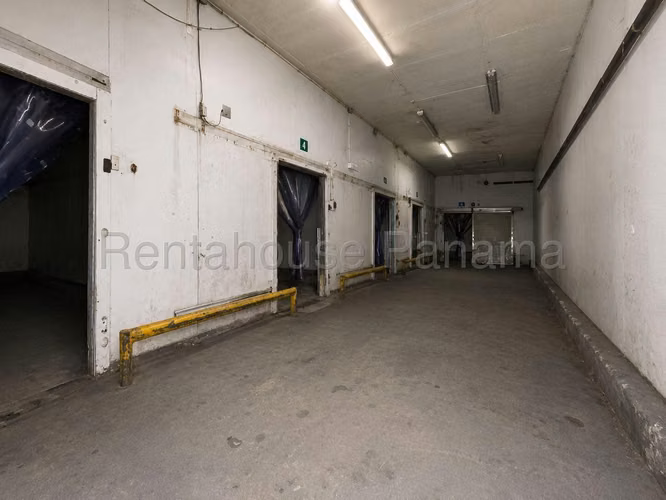 VENTA de Galera en Juan Diaz en Zona Industrial. 4725m2