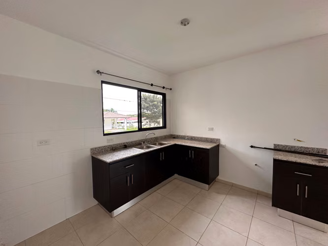 SE ALQUILA CASA SEMI AMOBLADA O SIN MUEBLES EN EXCLUSIVA ÁREA DE DAVID - Imagen 10