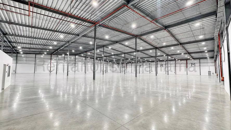 Galera en Alquiler en Cristobal 6532 m² LR - Imagen 2
