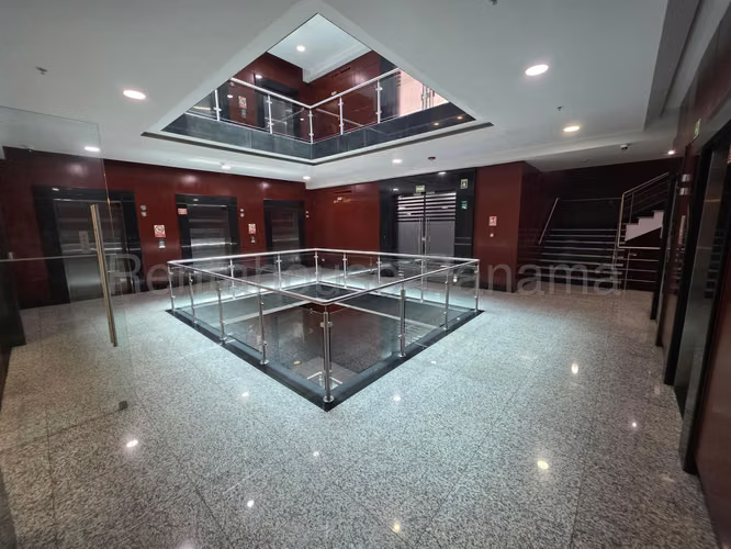 Oficina en Alquiler en Costa del Este 740 m² LR